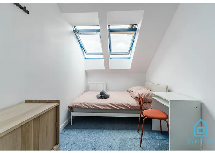 Uranus Room - 15 Min To Old Town Gdansk